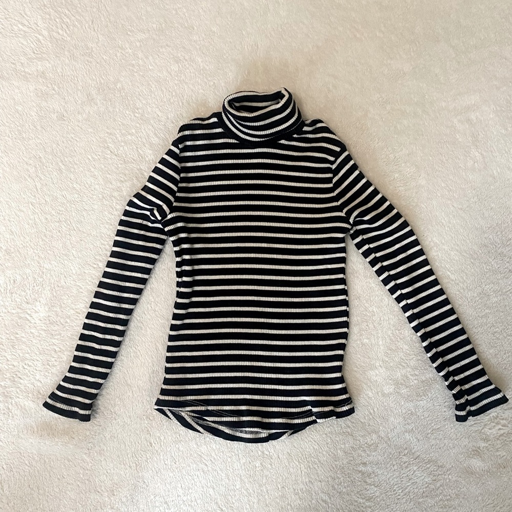 Zara stretch ribbed turtleneck top, size 4